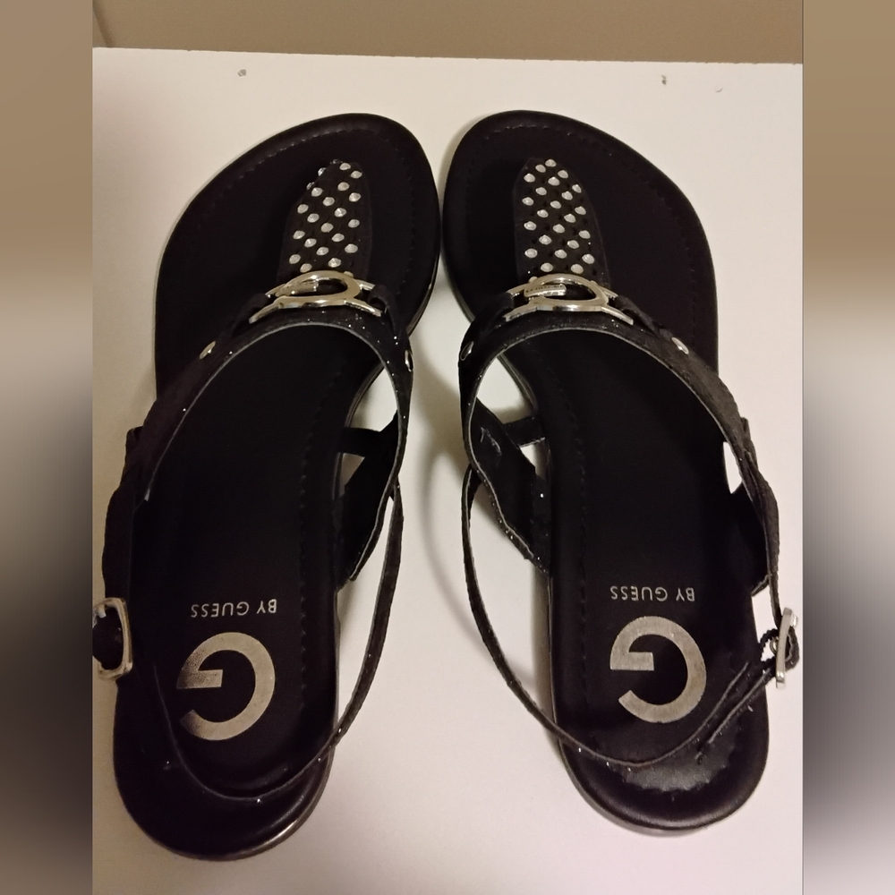 Elegant Guess Black Sandals with Silver Accents - Picture 4 of 5